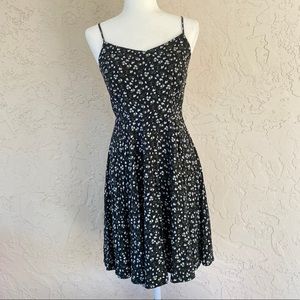 ❗️BOGO 1/2 OFF❗️ Old navy skater dress small flower print
